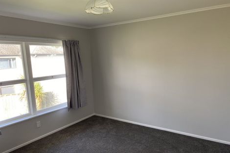 Photo of property in 2/23 Dallinghoe Crescent, Milford, Auckland, 0620