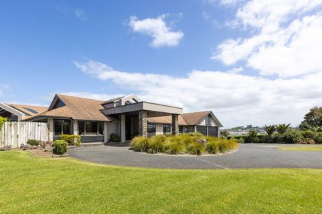 Photo of property in 115 Grand Drive, Orewa, 0931