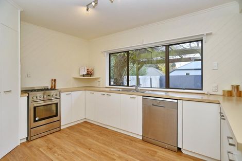 Photo of property in 247 Wainoni Road, Avondale, Christchurch, 8061