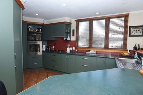 Photo of property in 32 Mary Street, Winton, 9720