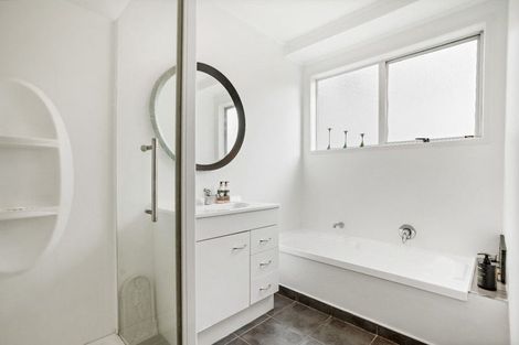 Photo of property in 44 Clyma Place, Massey, Auckland, 0614