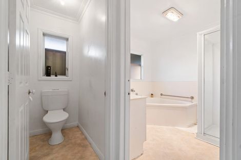 Photo of property in 2/25 Scott Avenue, Mangere Bridge, Auckland, 2022