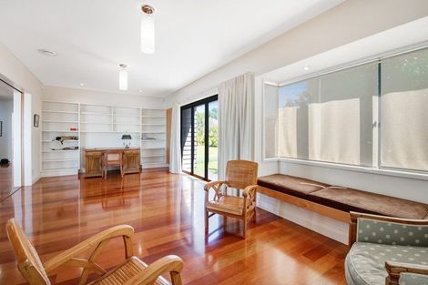 Photo of property in 52 Balboa Drive, Matakatia, Whangaparaoa, 0930