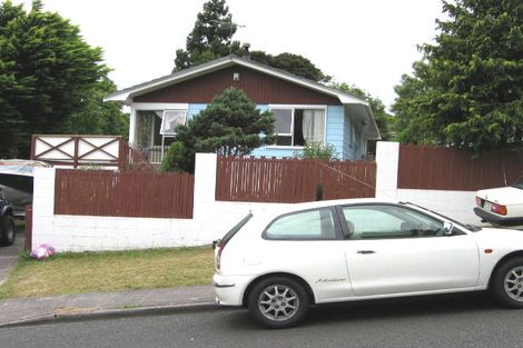 Photo of property in 19 Contessa Drive, Glenfield, Auckland, 0629