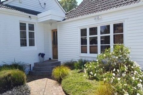 Photo of property in 40 Belle Vue Avenue, Northcote Point, Auckland, 0627
