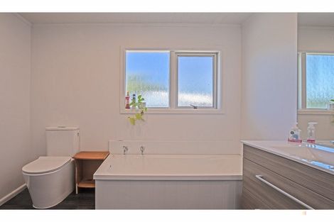 Photo of property in 32 Totara Street, Pleasant Point, 7903