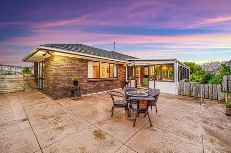 Photo of property in 71 Aberfeldy Avenue, Highland Park, Auckland, 2010