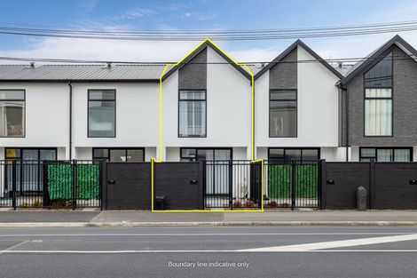 Photo of property in 4/10 New Brighton Road, Shirley, Christchurch, 8061