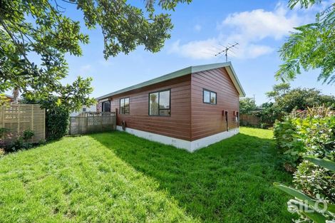 Photo of property in 3/28 Lakeside Drive, Orewa, 0931