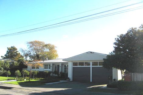 Photo of property in 37 Chepstow Avenue, Fendalton, Christchurch, 8052