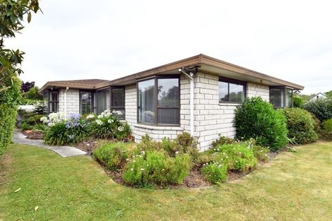 Photo of property in 57 Regency Crescent, Redwood, Christchurch, 8051