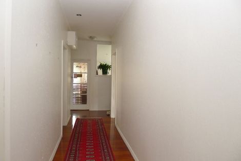 Photo of property in 24 Waikato Street, Island Bay, Wellington, 6023