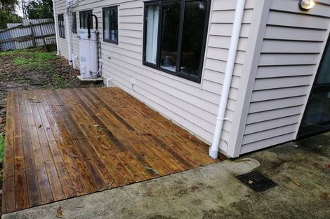 Photo of property in 20a Malmo Place, Massey, Auckland, 0614