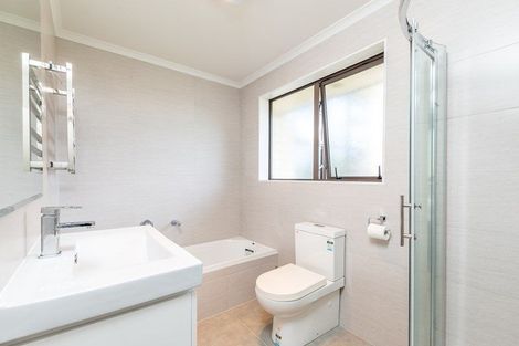 Photo of property in 9 Alloway Street, Westgate, Auckland, 0614