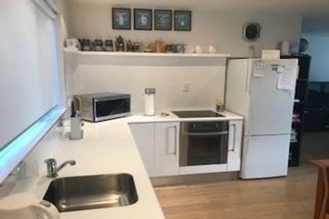 Photo of property in 10/10 Blomfield Spa, Takapuna, Auckland, 0622