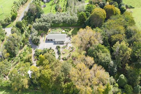 Photo of property in 146 Manakau Heights Drive, Manakau, Levin, 5573