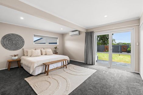 Photo of property in 10 Sutton Avenue, Clive, 4102