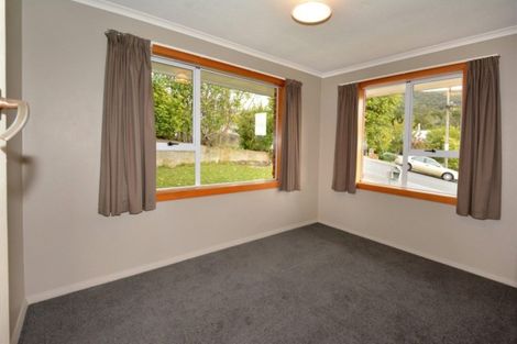 Photo of property in 100 Wakari Road, Helensburgh, Dunedin, 9010