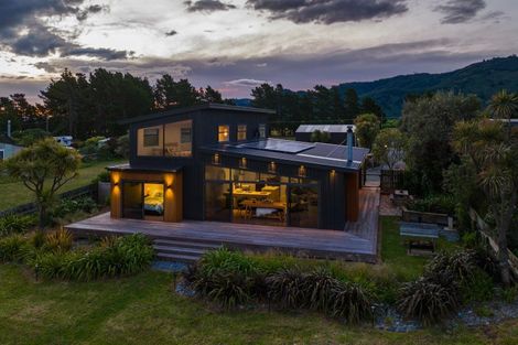 Photo of property in 112 Rarangi Beach Road, Rarangi, Blenheim, 7273
