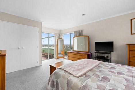 Photo of property in 2/89 Churchill Drive, Taradale, Napier, 4112