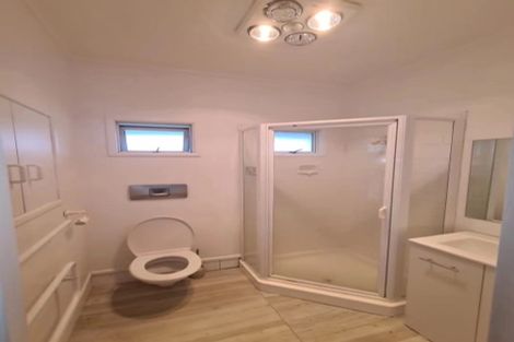 Photo of property in 39 Churchill Road, Murrays Bay, Auckland, 0630