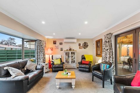 Photo of property in 4 Meadowbrook Drive, Cloverlea, Palmerston North, 4412