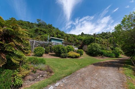 Photo of property in 84 Spencer Road, Lake Tarawera, Rotorua, 3076