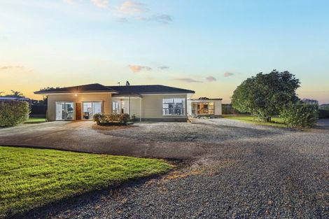 Photo of property in 968a Waiuku Road, Waiuku, 2681