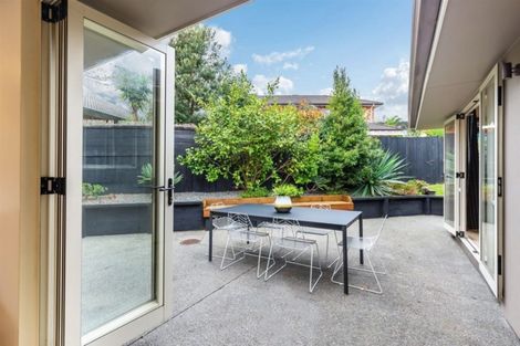 Photo of property in 8 Red Oak Place, Schnapper Rock, Auckland, 0632