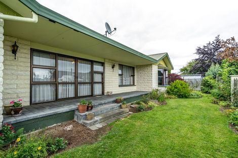 Photo of property in 2 Calder Place, Winton, 9720