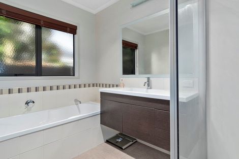 Photo of property in 144 Tuihana Drive, Papamoa Beach, Papamoa, 3118