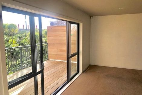 Photo of property in Krisley Court, 12/6 Ambrico Place, New Lynn, Auckland, 0600