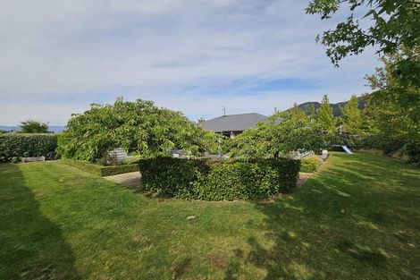Photo of property in 1 Little Maude Drive, Lake Hawea, Wanaka, 9382