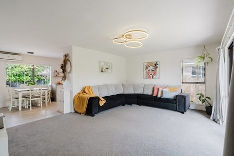 Photo of property in 10 Ensign Place, Flagstaff, Hamilton, 3210