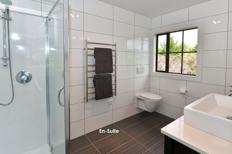 Photo of property in 56 Monowai Road, Wainui, Silverdale, 0994