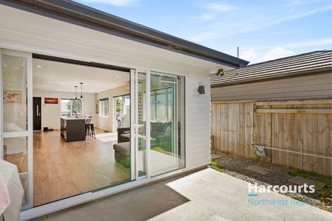 Photo of property in 48 Accolage Boulevard, Kumeu, 0810