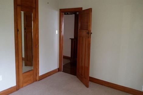 Photo of property in 62 Creswick Terrace, Northland, Wellington, 6012