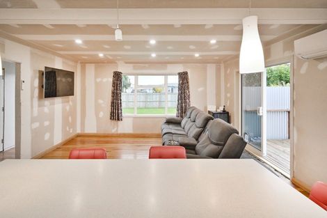 Photo of property in 16 Hillary Crescent, Maraenui, Napier, 4110