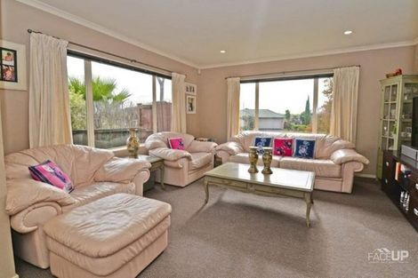 Photo of property in 33 Rush Creek Drive, Westgate, Auckland, 0614