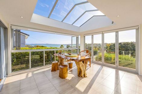 Photo of property in 1/5 Colmar Road, Mellons Bay, Auckland, 2014