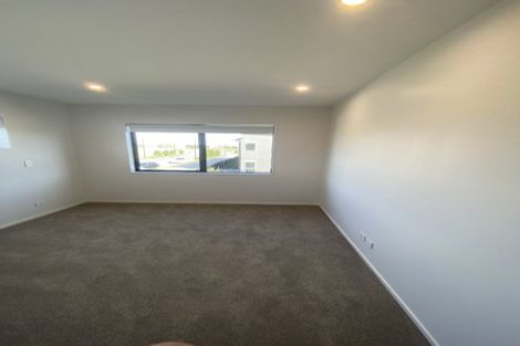 Photo of property in 2 Port Way, Rosehill, Papakura, 2113