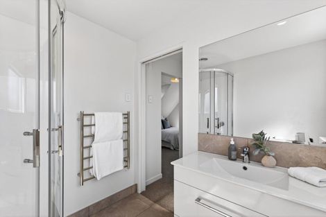 Photo of property in 7 Wilkie Place, Greenmeadows, Napier, 4112