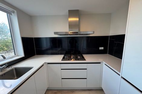 Photo of property in 18 Taurikura Way, Fairview Heights, Auckland, 0632