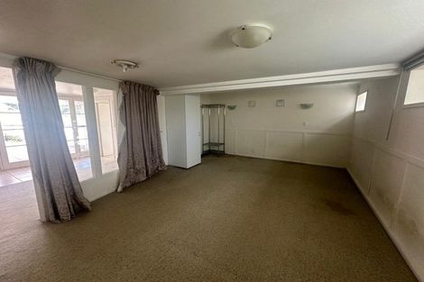 Photo of property in 8 Celsmere Lane, Te Atatu Peninsula, Auckland, 0610