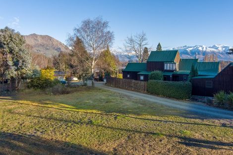 Photo of property in 88 Beacon Point Road, Wanaka, 9305
