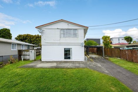 Photo of property in 3 Statesman Street, Henderson, Auckland, 0612