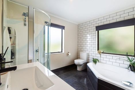Photo of property in 16 Rakau Views, Orewa, 0931