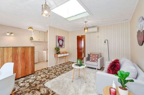 Photo of property in 10/171 Queens Drive, Lyall Bay, Wellington, 6022