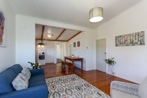 Photo of property in 186 Seaview Road, Westown, New Plymouth, 4310