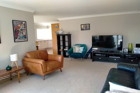 Photo of property in 2/68 Guppy Road, Greenmeadows, Napier, 4112